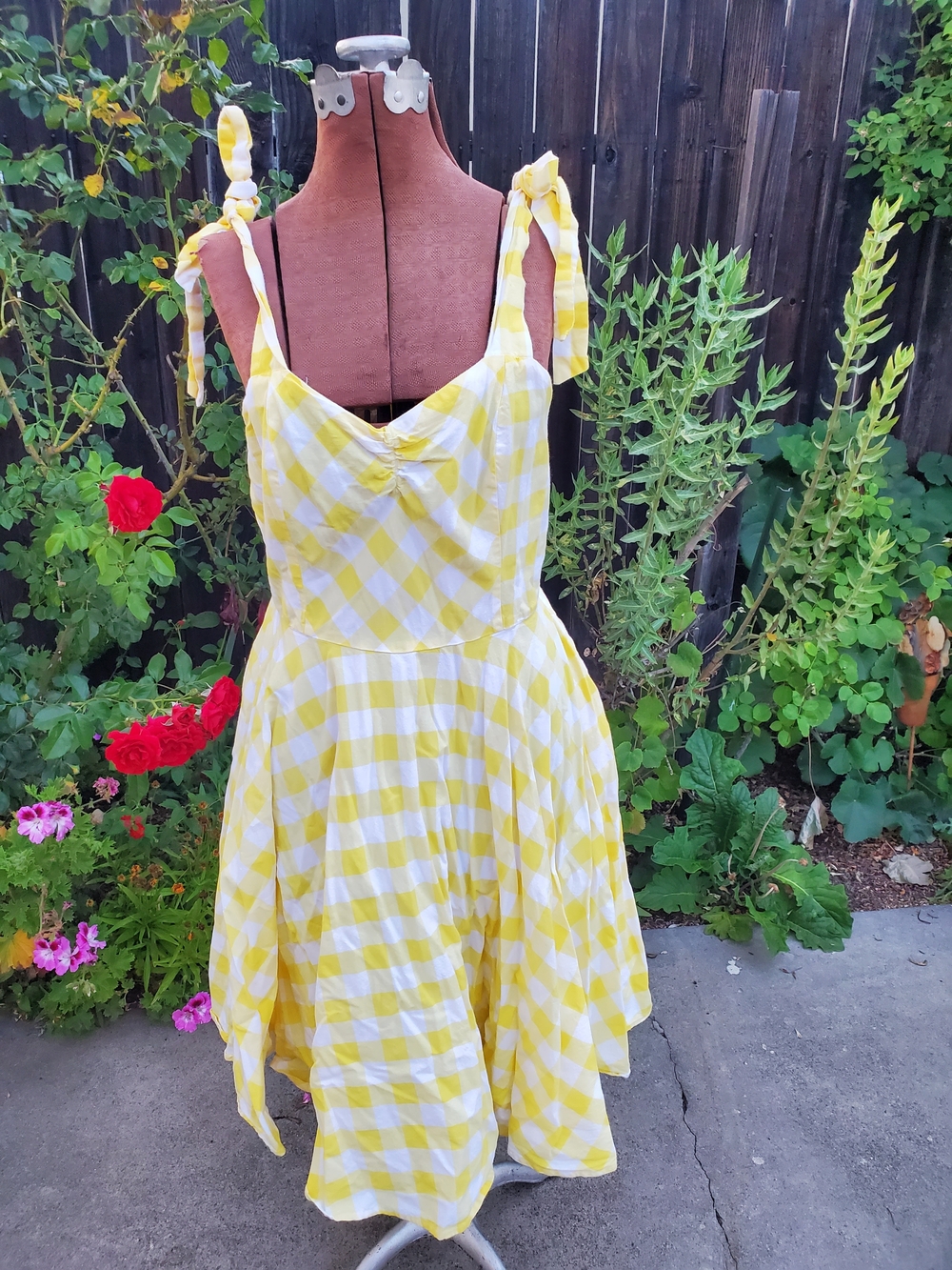Heart Of Haute Yellow Gingham Tie-Shoulder Midi Dress